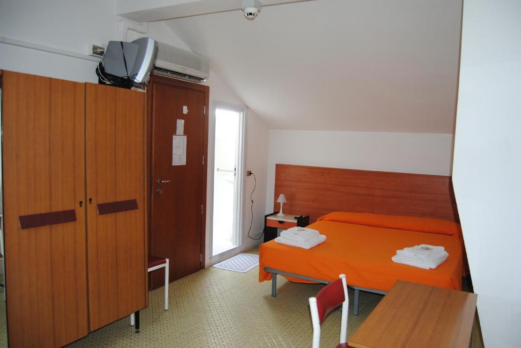 Hotel Trevi Cesenatico Zimmer foto
